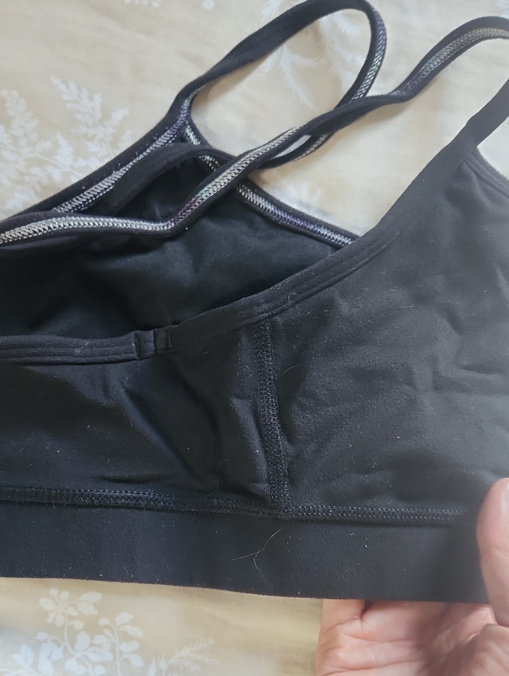 Lululemon Flow Y Sports Bra Size 6 Black OLD - Picture 4 of 11